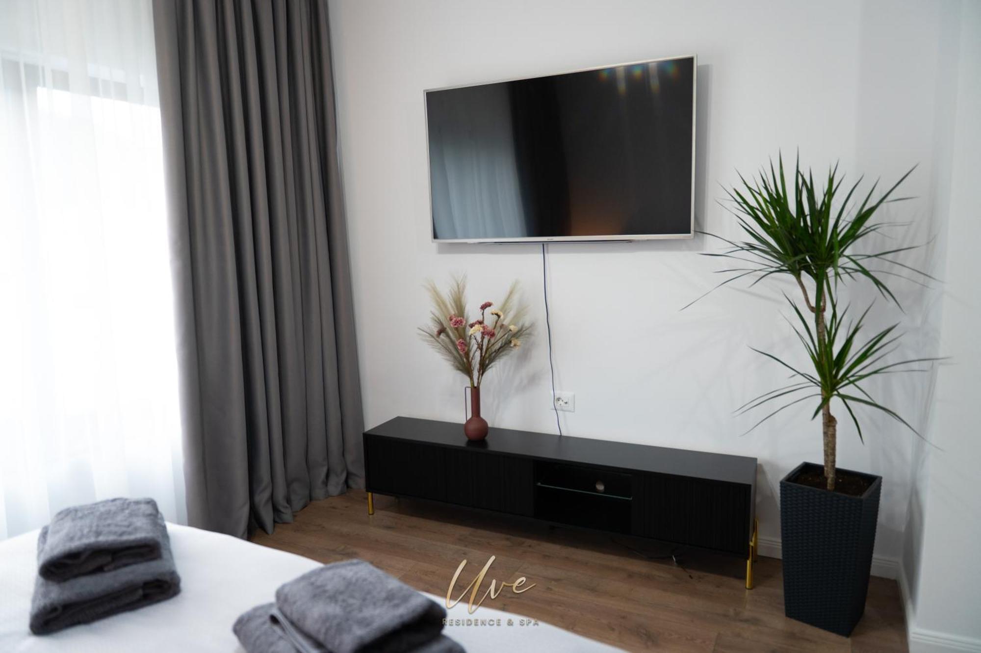Uve Residence & Spa Piatra Neamţ 外观 照片
