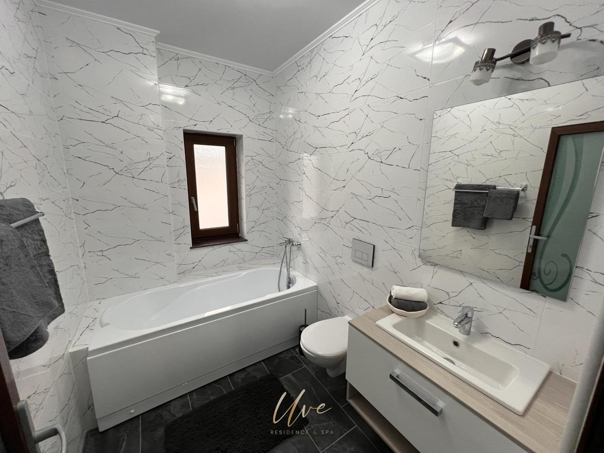 Uve Residence & Spa Piatra Neamţ 外观 照片
