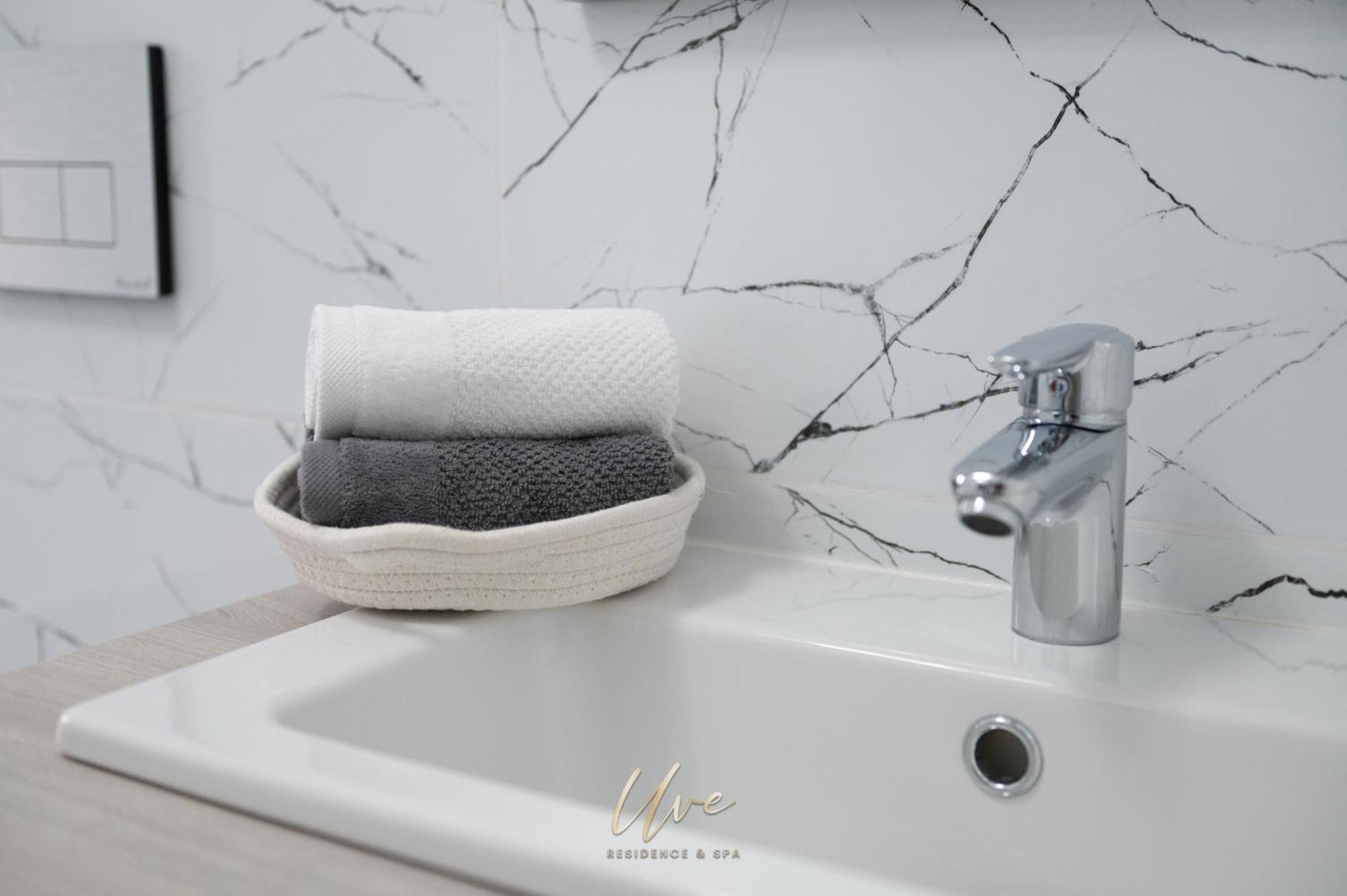 Uve Residence & Spa Piatra Neamţ 外观 照片