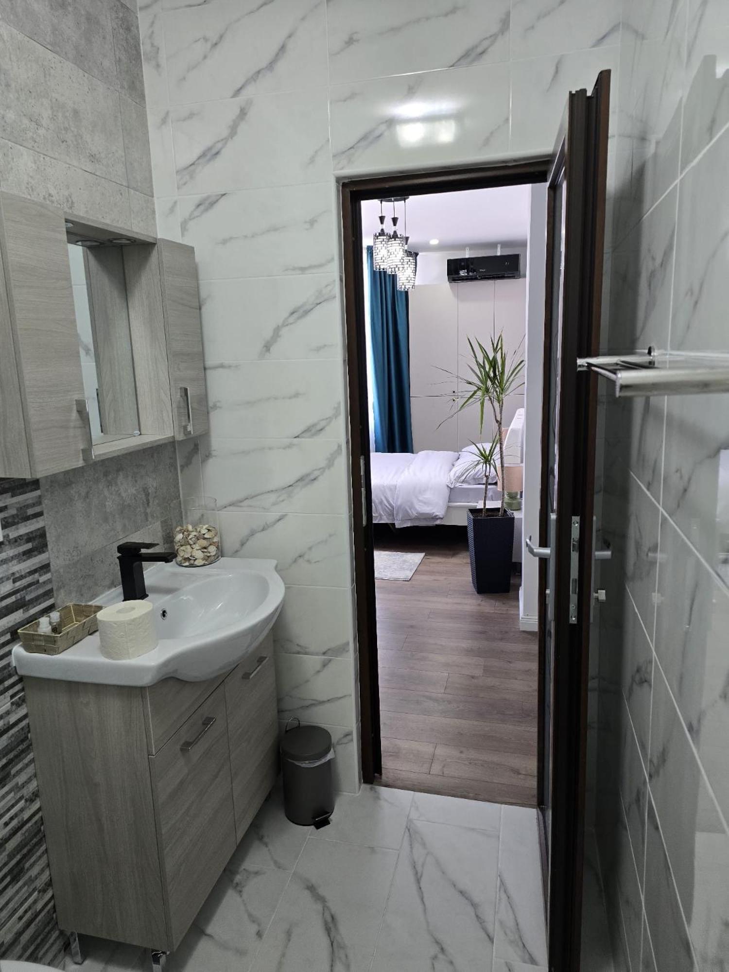 Uve Residence & Spa Piatra Neamţ 外观 照片