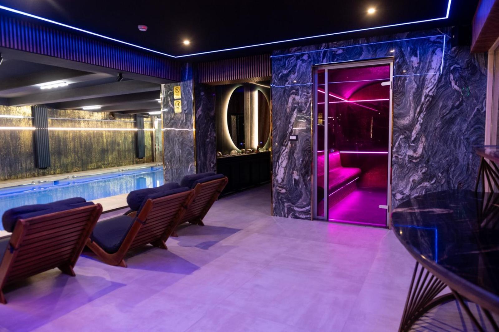 Uve Residence & Spa Piatra Neamţ 外观 照片