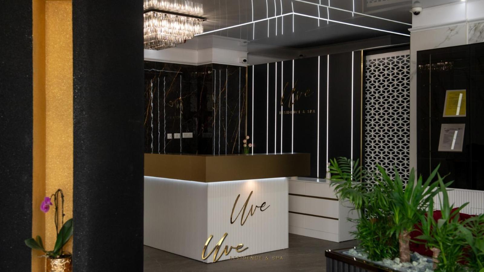 Uve Residence & Spa Piatra Neamţ 外观 照片