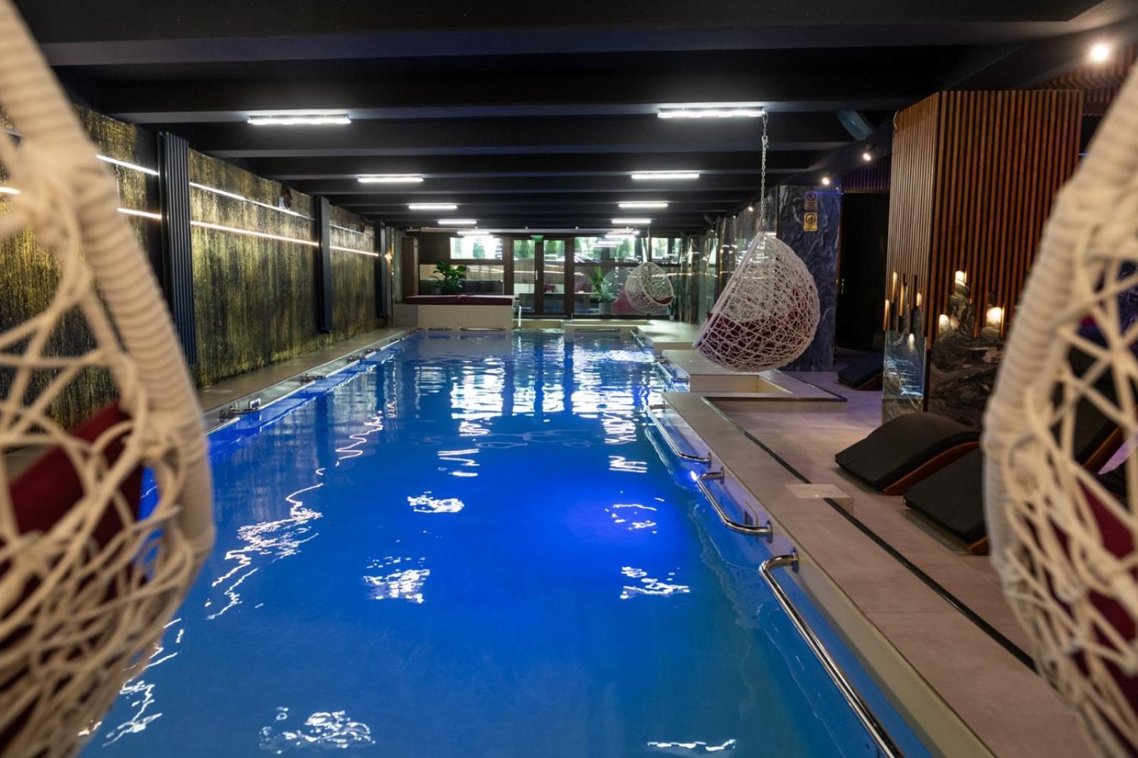 Uve Residence & Spa Piatra Neamţ 外观 照片
