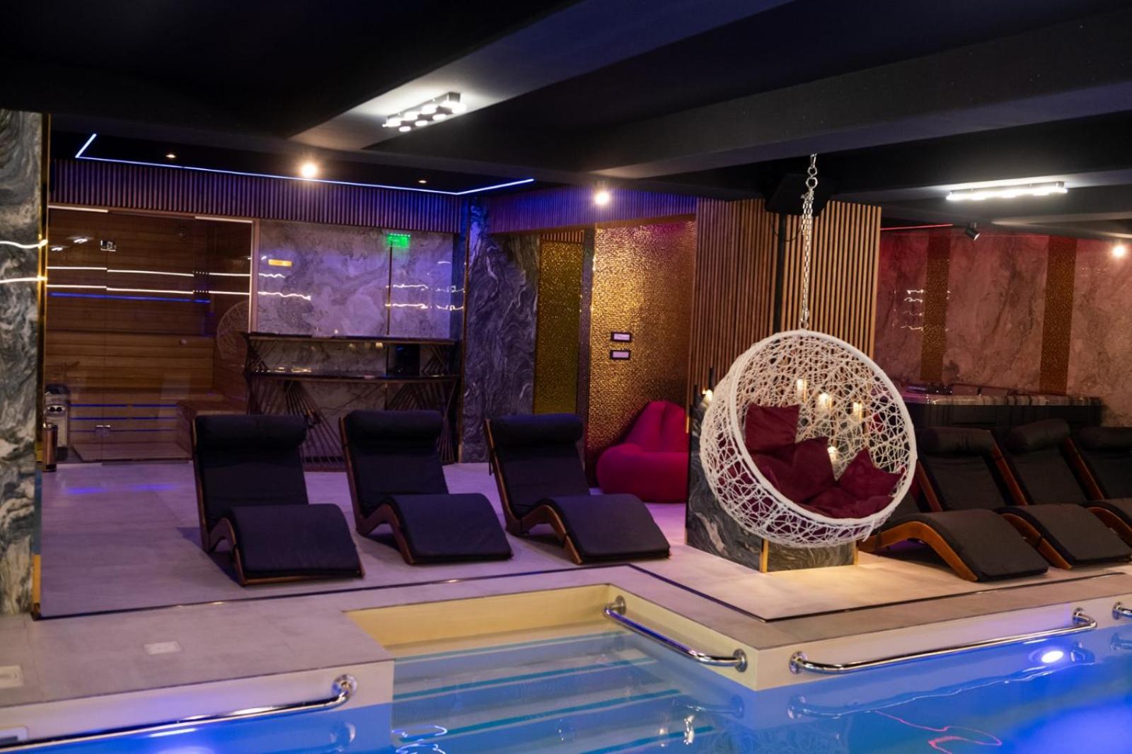 Uve Residence & Spa Piatra Neamţ 外观 照片